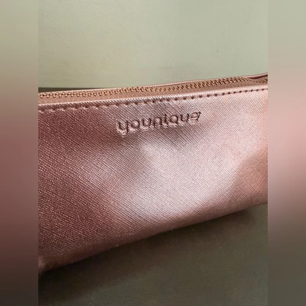 Younique Rose Gold Makeup Bag with wipeable Floral interior •NIB - Picture 2 of 5